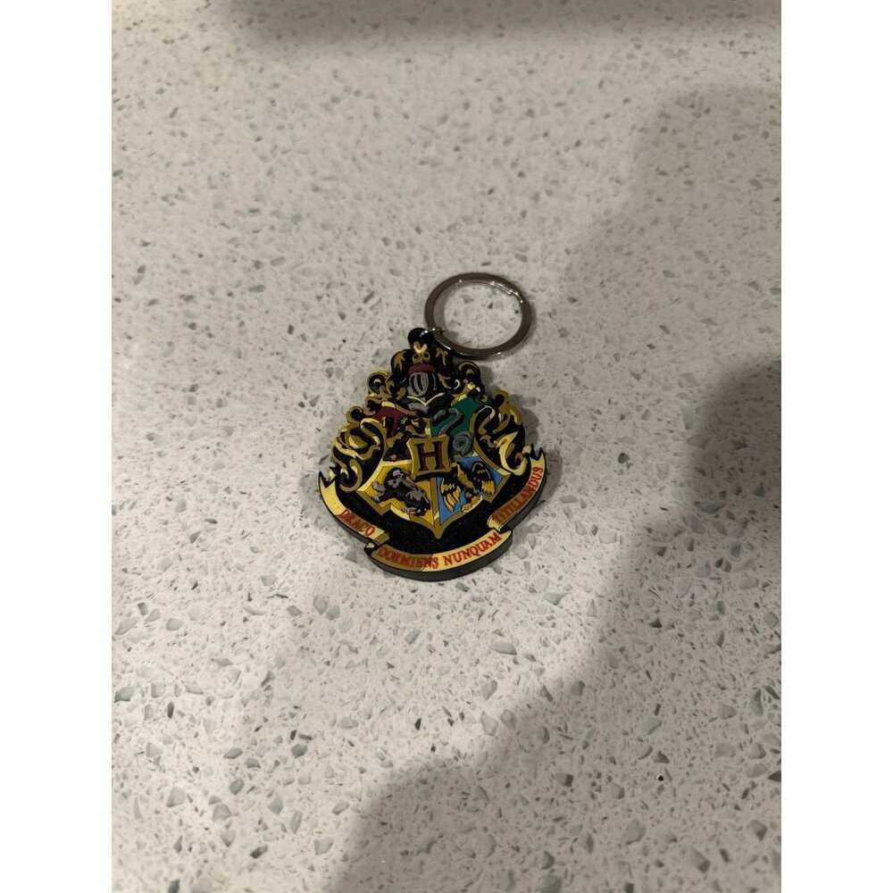 Keychain Keyring Hogwarts Crest Emblem Wizarding World Charm Harry Potter 2022